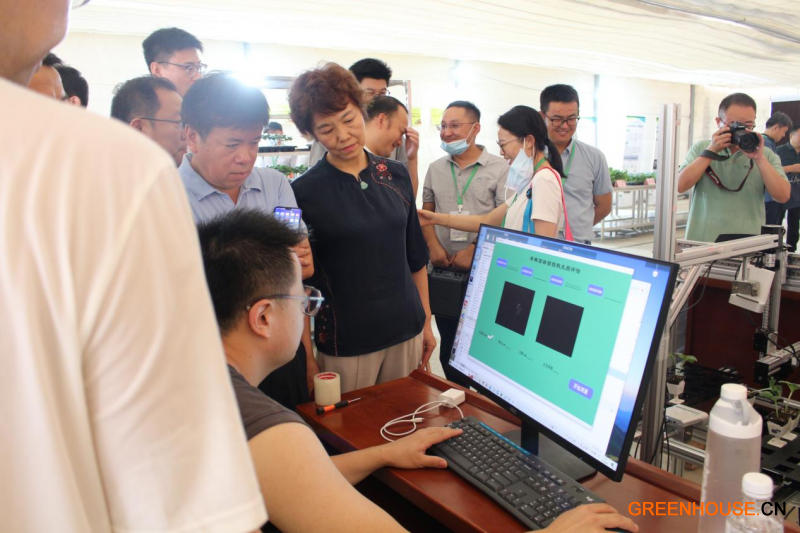 種苗3D表型檢測平臺現場演示
