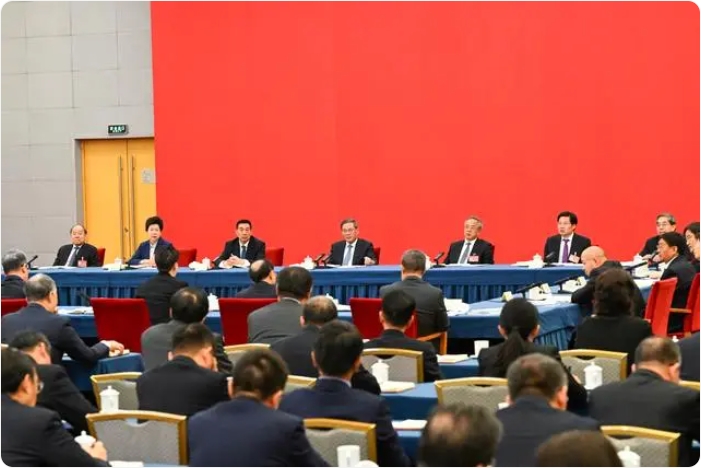 李強參加經(jīng)濟、農(nóng)業(yè)界委員聯(lián)組會